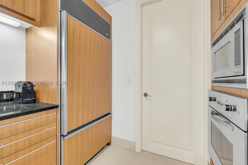 Condo for sale at Four Seasons Millenium Tower I 51A