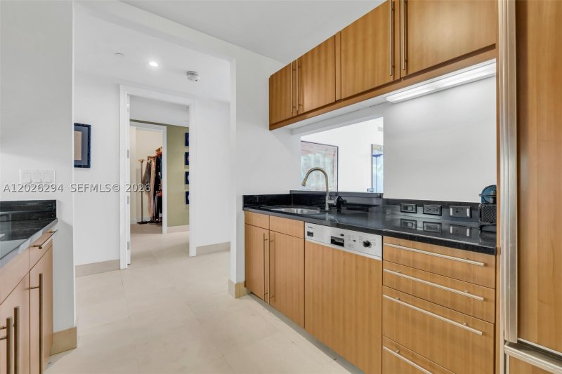 Condo for sale at Four Seasons Millenium Tower I 51A