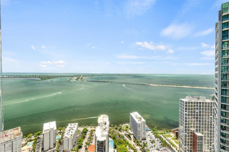 Condo for sale at Four Seasons Millenium Tower I 51A