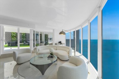 Comprar apartamento no The Pinnacle 3204