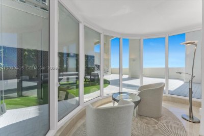 Comprar apartamento no The Pinnacle 3204