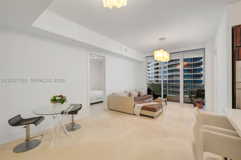 Apartment for rent at Continuum II North 903