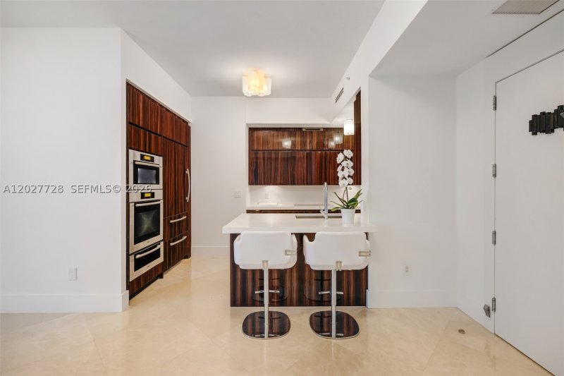 Apartment for rent at Continuum II North 903