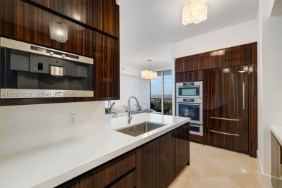 Aluguel de apartamento no Continuum II North 903