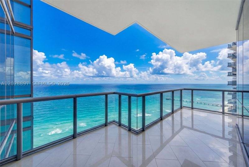 Condo for sale at Jade Ocean 2601
