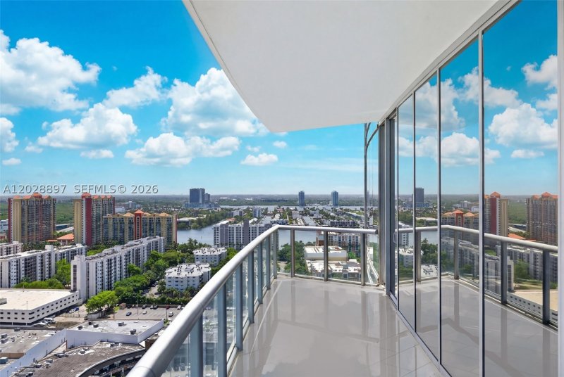 Condo for sale at Jade Ocean 2601