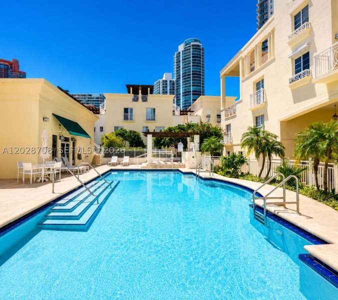 Comprar apartamento no The Courts Condo 415