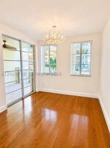 Comprar apartamento no The Courts Condo 415