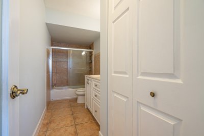 Aluguel de apartamento no Imperial Towers Unit 332