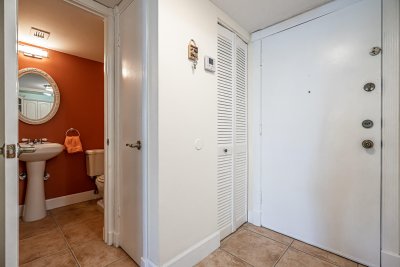 Aluguel de apartamento no Imperial Towers Unit 332