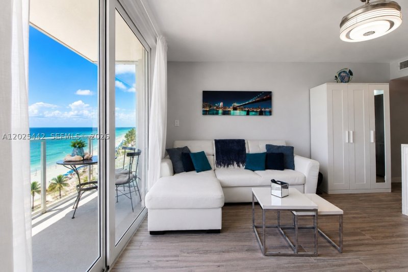 Comprar apartamento en Aventura Beach Club 916