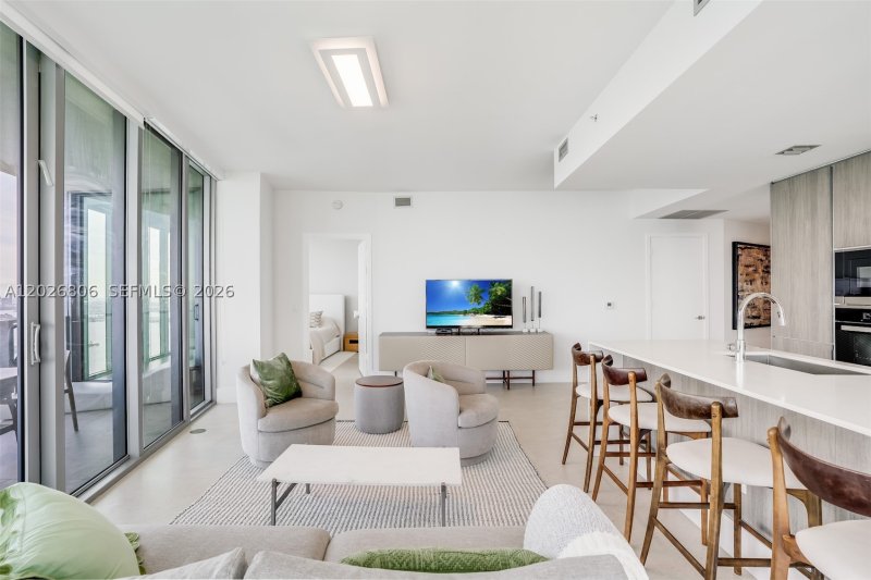 Comprar apartamento en Biscayne Beach 3702