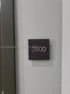 Aluguel de apartamento no The Bond 3600