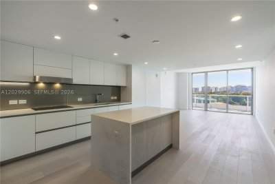 Comprar apartamento en La Baia South 603