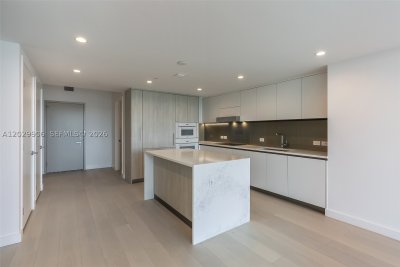 Comprar apartamento en La Baia South 603