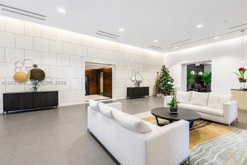 Condo for sale at Onyx On The Bay 1202