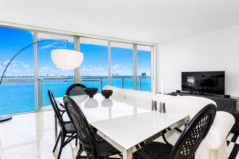 Condo for sale at Onyx On The Bay 1202