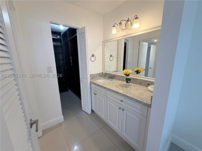 Aluguel de apartamento no Imperial Towers 611
