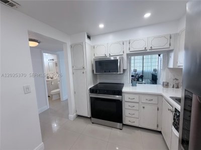 Aluguel de apartamento no Imperial Towers 611