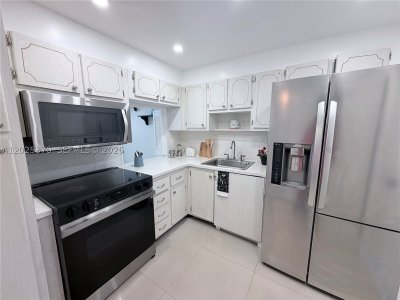 Aluguel de apartamento no Imperial Towers 611