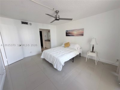 Aluguel de apartamento no Imperial Towers 611