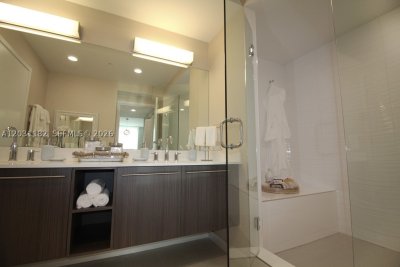 Aluguel de apartamento no Midtown Doral 805