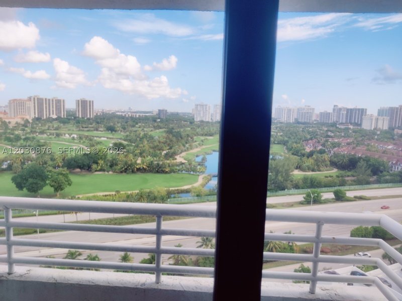 Alquiler de apartamento en Parc Central Aventura 1811