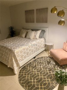 Aluguel de apartamento no The Wave Condo 1002 (AVAILA