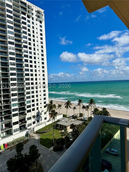 Apartment for rent at The Wave Condo 1002 (AVAILA