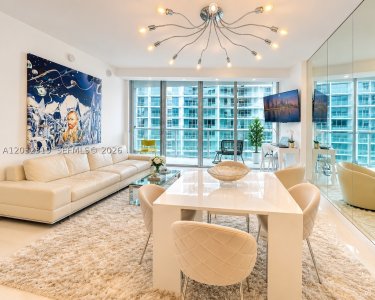 Icon Brickell Tower II Apt #3206
