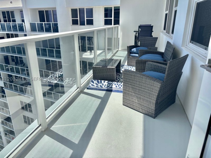 Apartment for rent at Alexander Towers PH-6