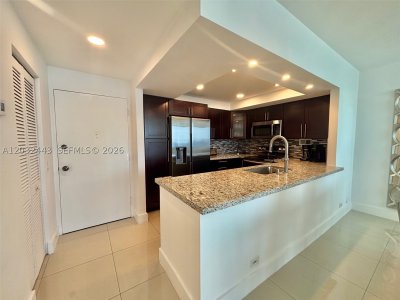 Aluguel de apartamento no Alexander Towers PH-6