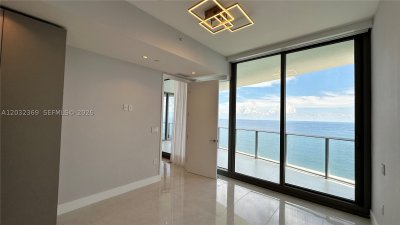Comprar apartamento no Ritz Carlton Residences Sunny Isles 3804