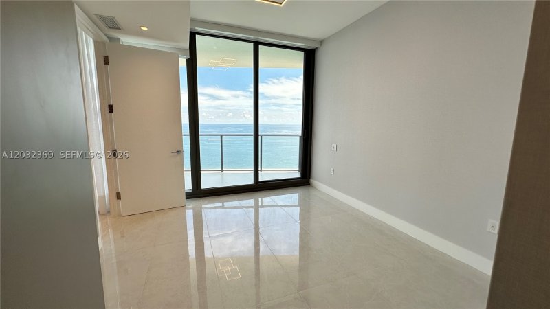 Condo for sale at Ritz Carlton Residences Sunny Isles 3804