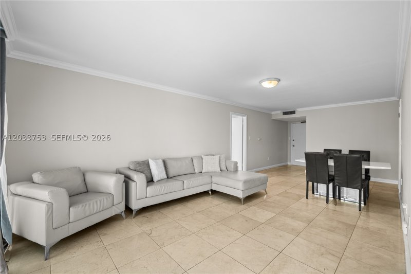 Comprar apartamento en Del Prado South Tower 902
