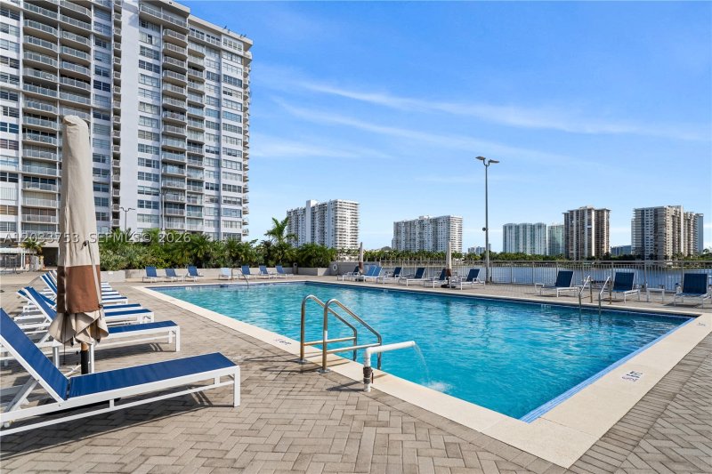 Comprar apartamento en Del Prado South Tower 902