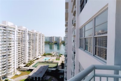 Comprar apartamento en Del Prado South Tower 902