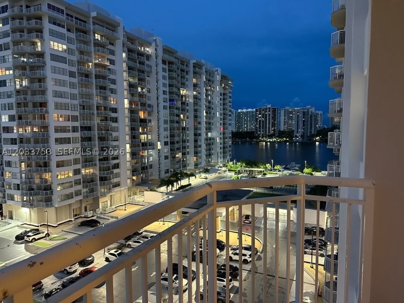 Condo for sale at Del Prado Aventura 902