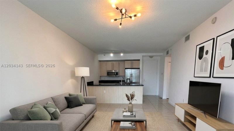 Condo for sale at Axis on Brickell South Tower 1102-S