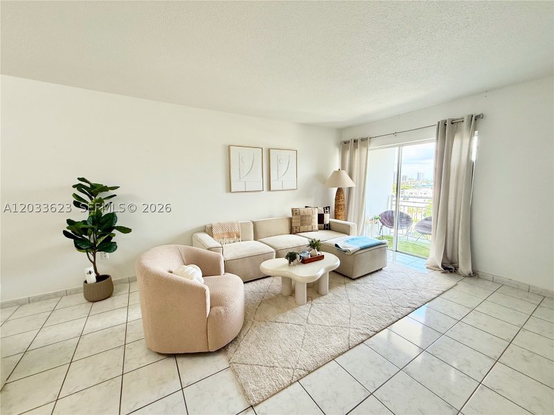 Condo for sale at Coastal Towers 928