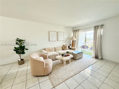 Comprar apartamento en Coastal Towers 928