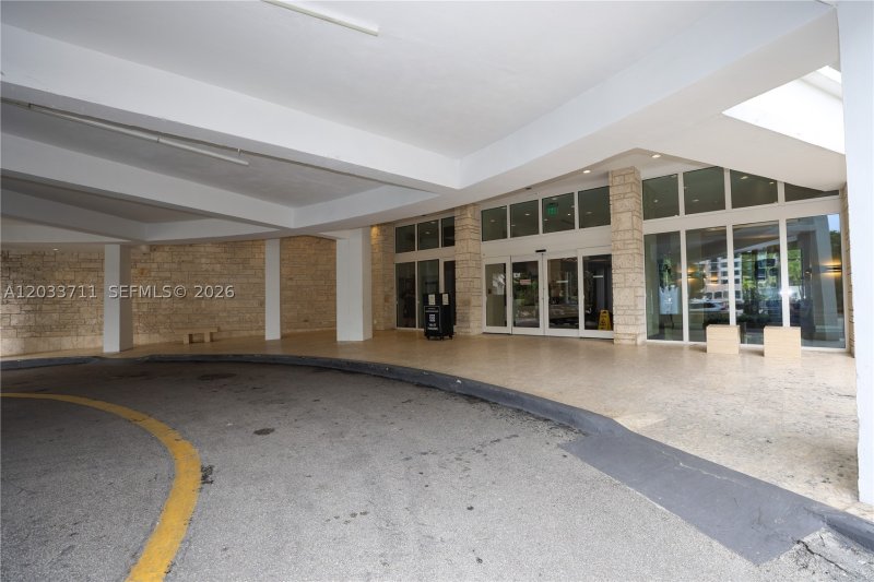 Condo for sale at Arlen House 527