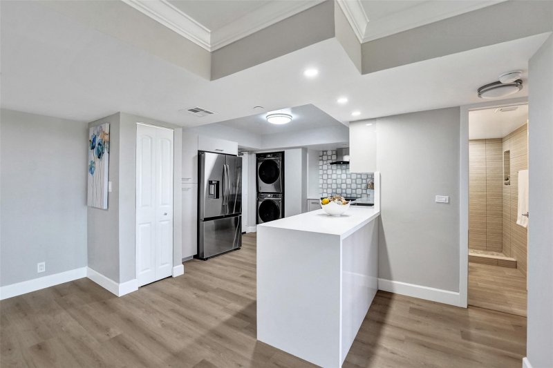 Condo for sale at The Tower at Port Royale 905