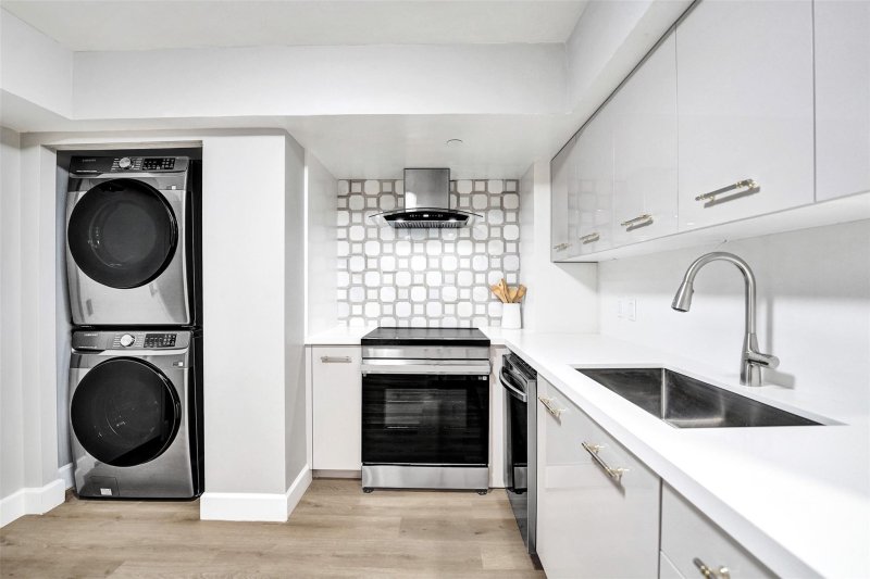 Condo for sale at The Tower at Port Royale 905
