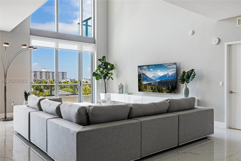 Comprar apartamento en Parque Towers at St. Tropez 5-506