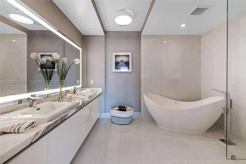 Comprar apartamento en Parque Towers at St. Tropez 5-506