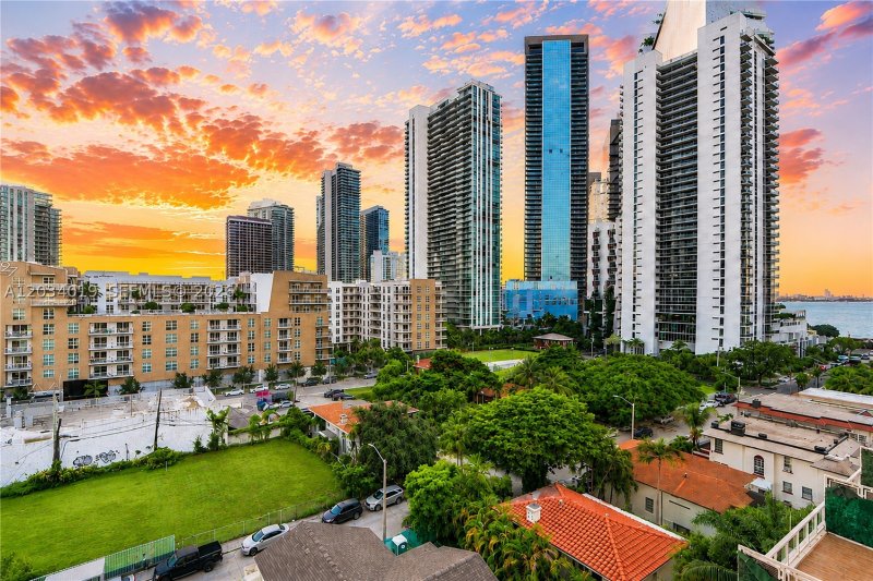 Condo for sale at 26 Edgewater 806