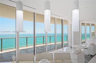 Comprar apartamento no St Regis Bal Harbour Center Tower 2000