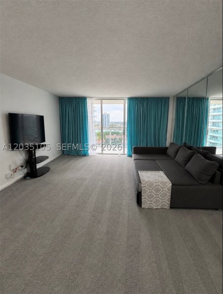 Apartment for rent at Hallmark of Hollywood 1623