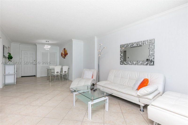 Apartment for rent at The Wave Condo 1008